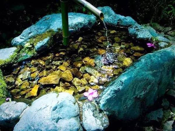 庭院惊鹿，水流禅心